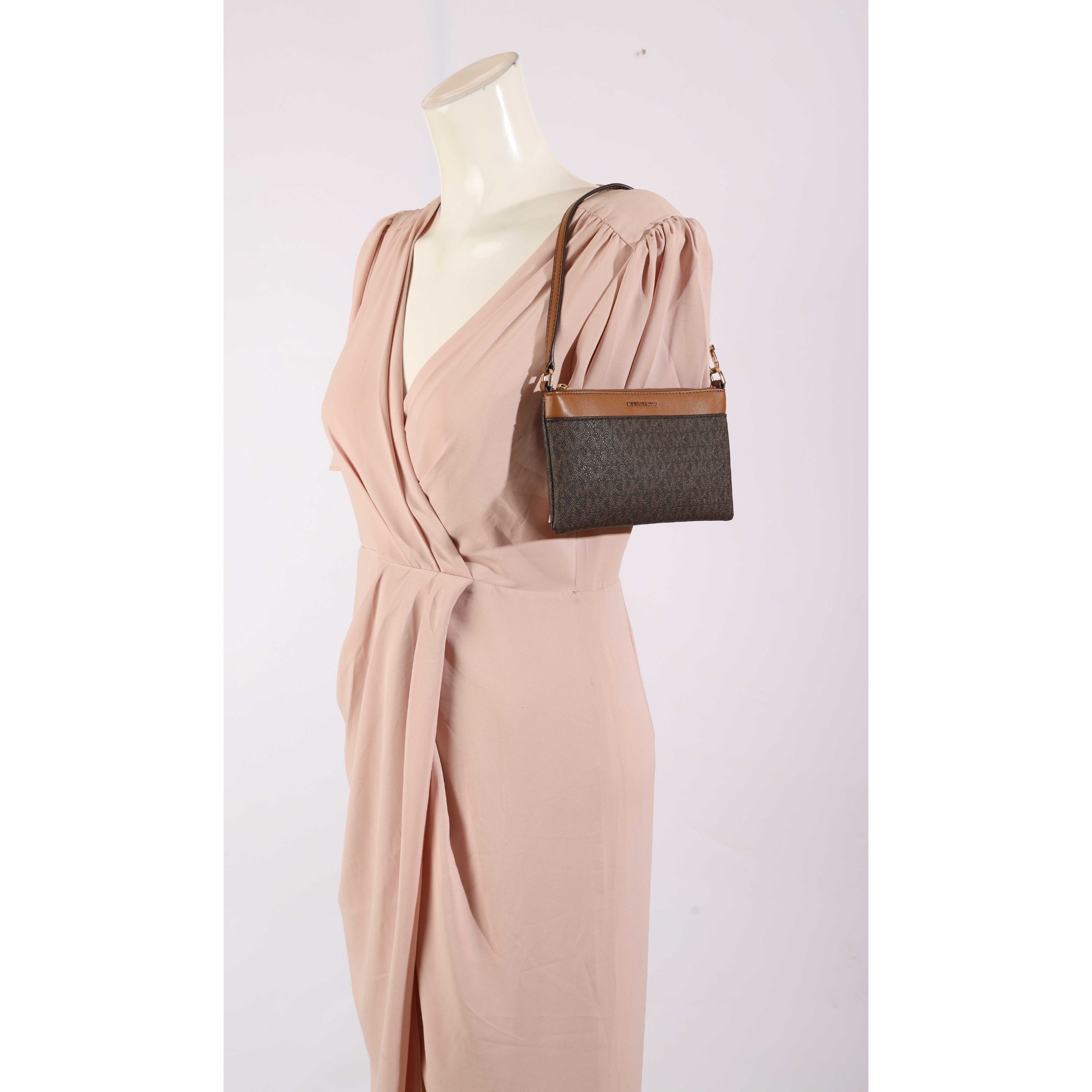 Michael Kors Jet Set Signature Logo Bag