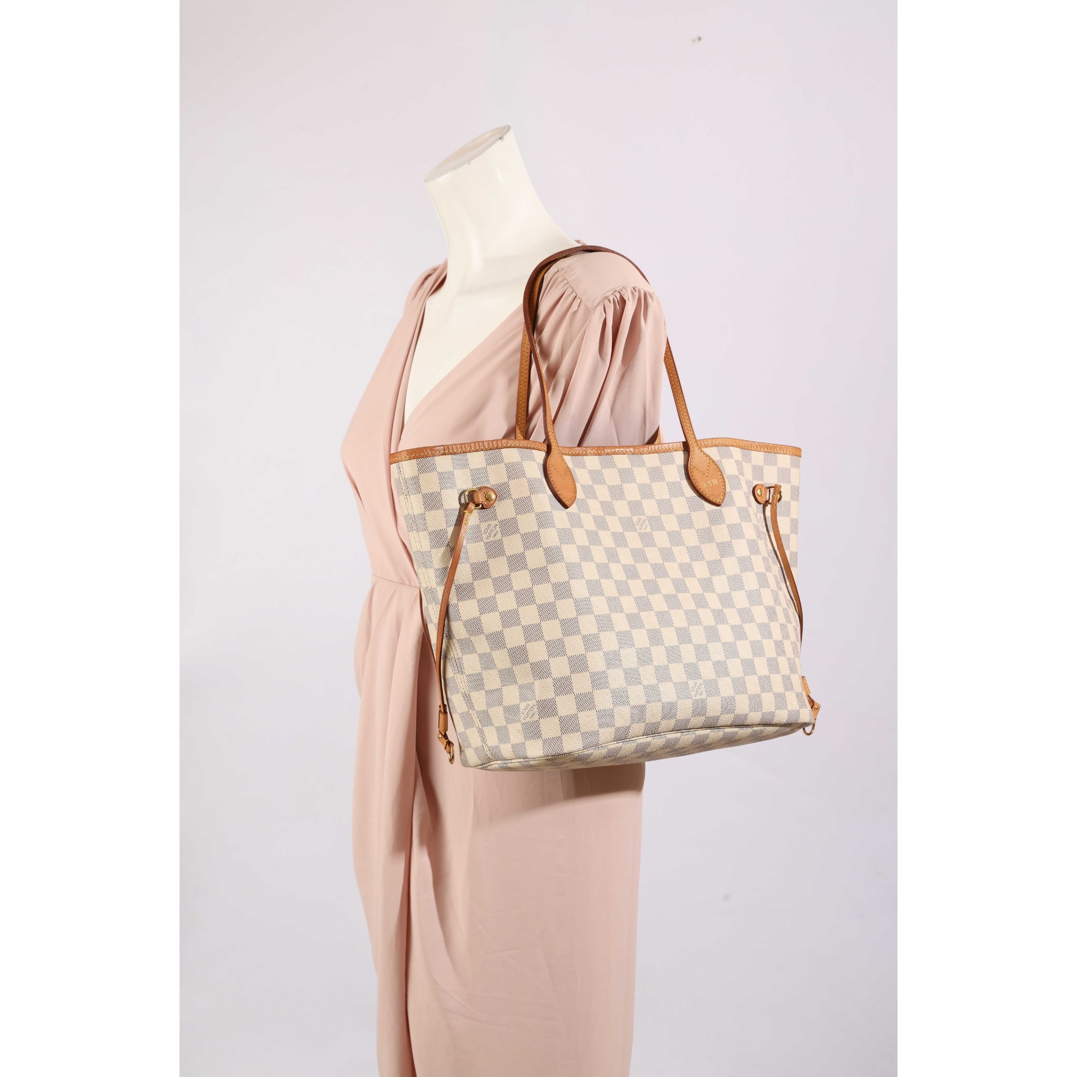 Louis Vuitton Beige Neverfull Tote