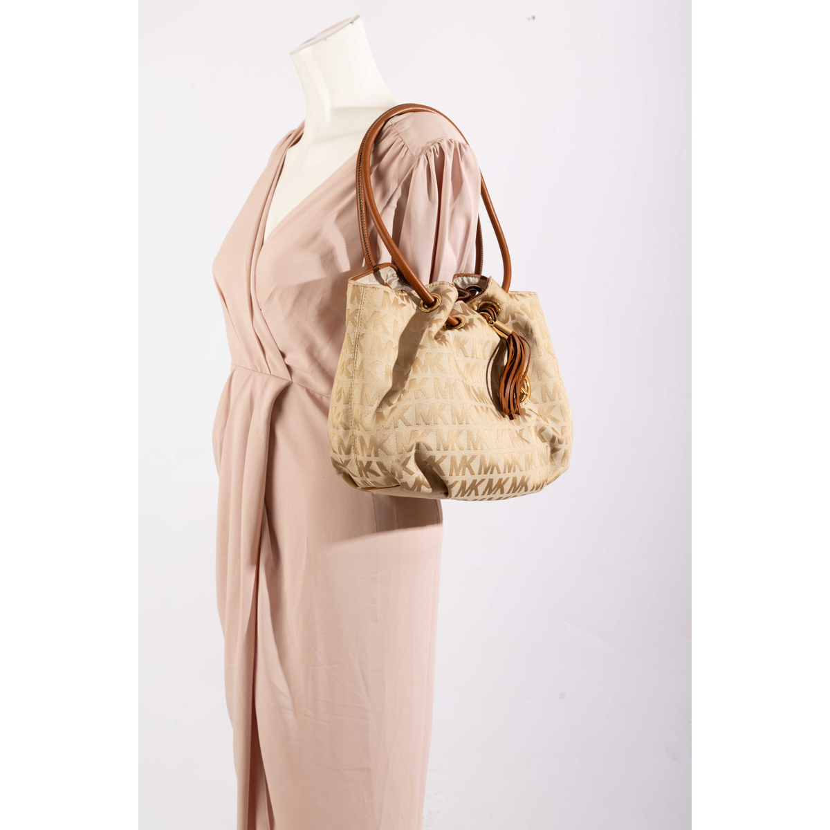 Michael Kors Ring Beige Signature Logo Shoulder Bag
