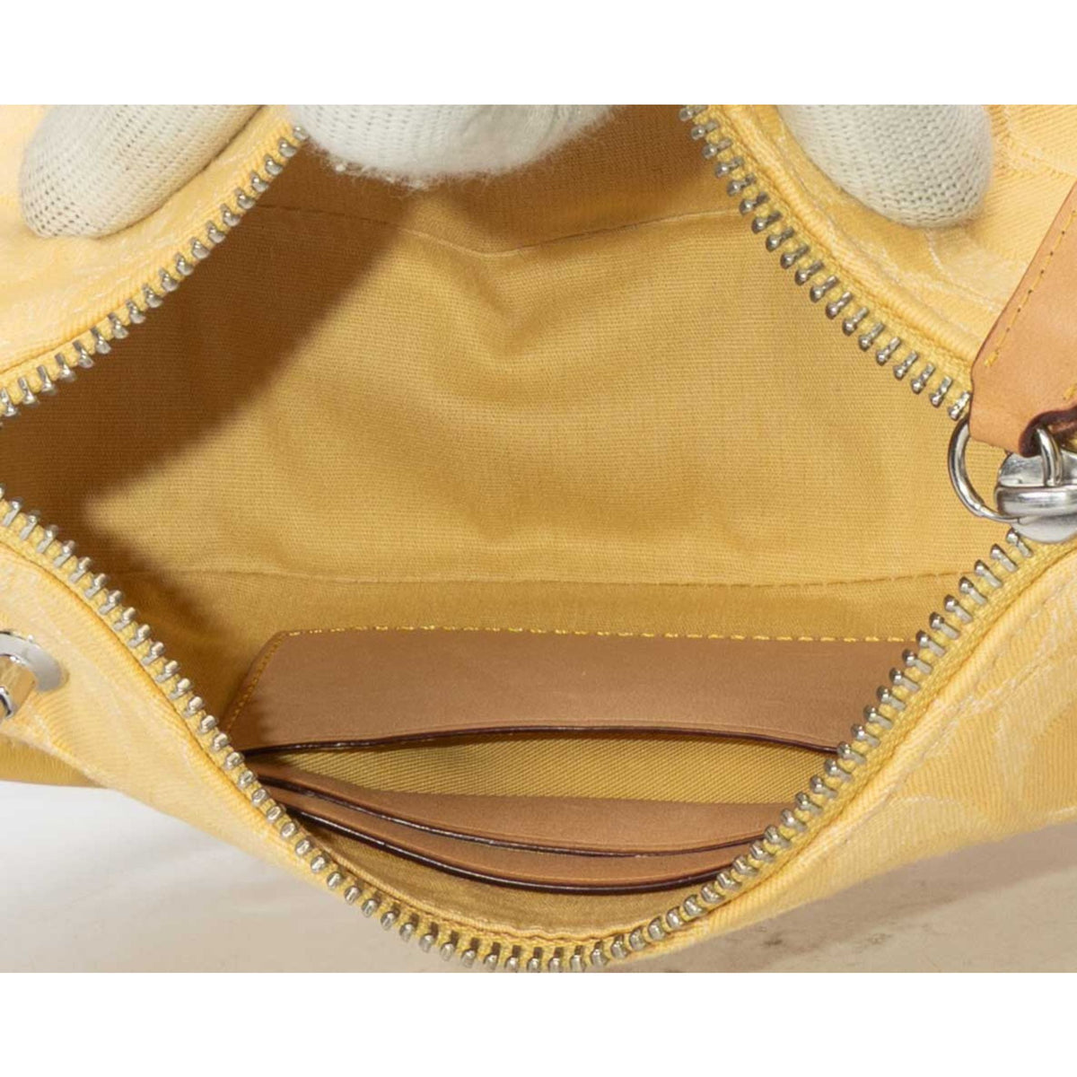 Coach Swinger Signature Shoulder Bag