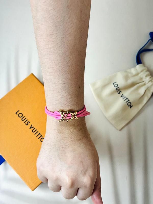 Louis Vuitton Bracelet Booking Fee