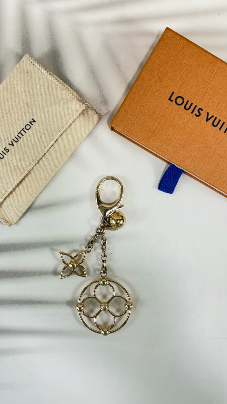Louis Vuitton Bloomy bag charm Round monogram